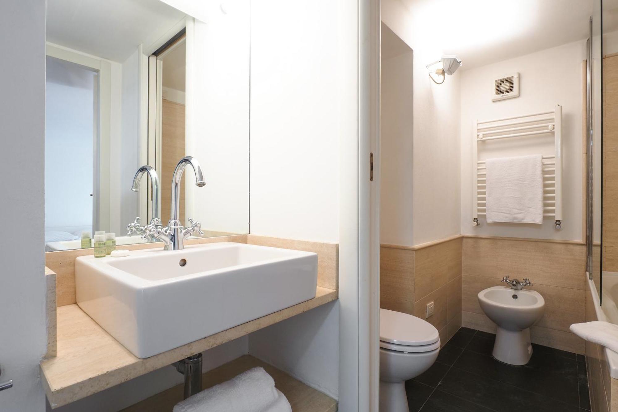 מילאנו Enchanting Loft Between History And Tranquility מראה חיצוני תמונה
